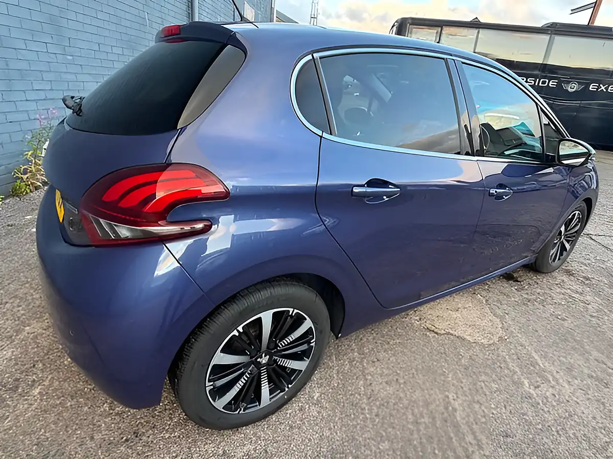 Used 2017 Peugeot 208 Allure Premium Blue - Interior and Exterior details 12