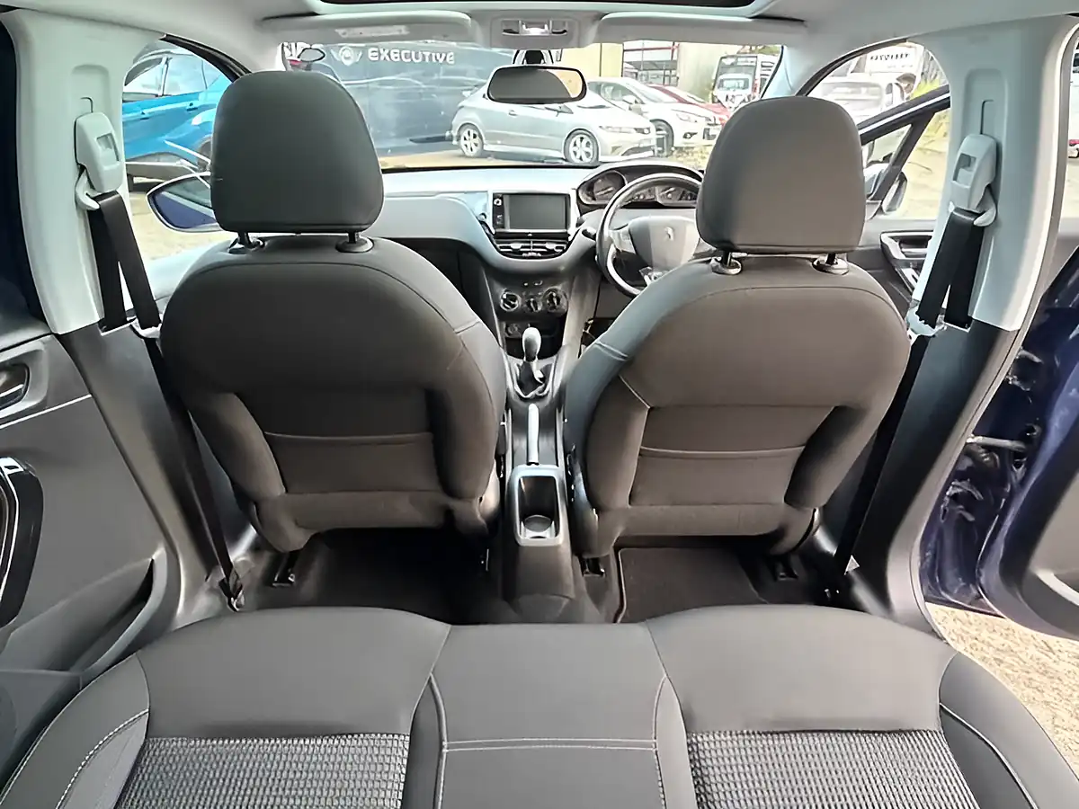 Used 2017 Peugeot 208 Allure Premium Blue - Interior and Exterior details 7