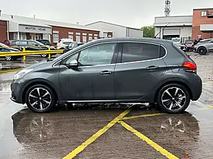 Used 2017 Peugeot 208 Allure Premium Hurricane Grey - Interior and Exterior details 2
