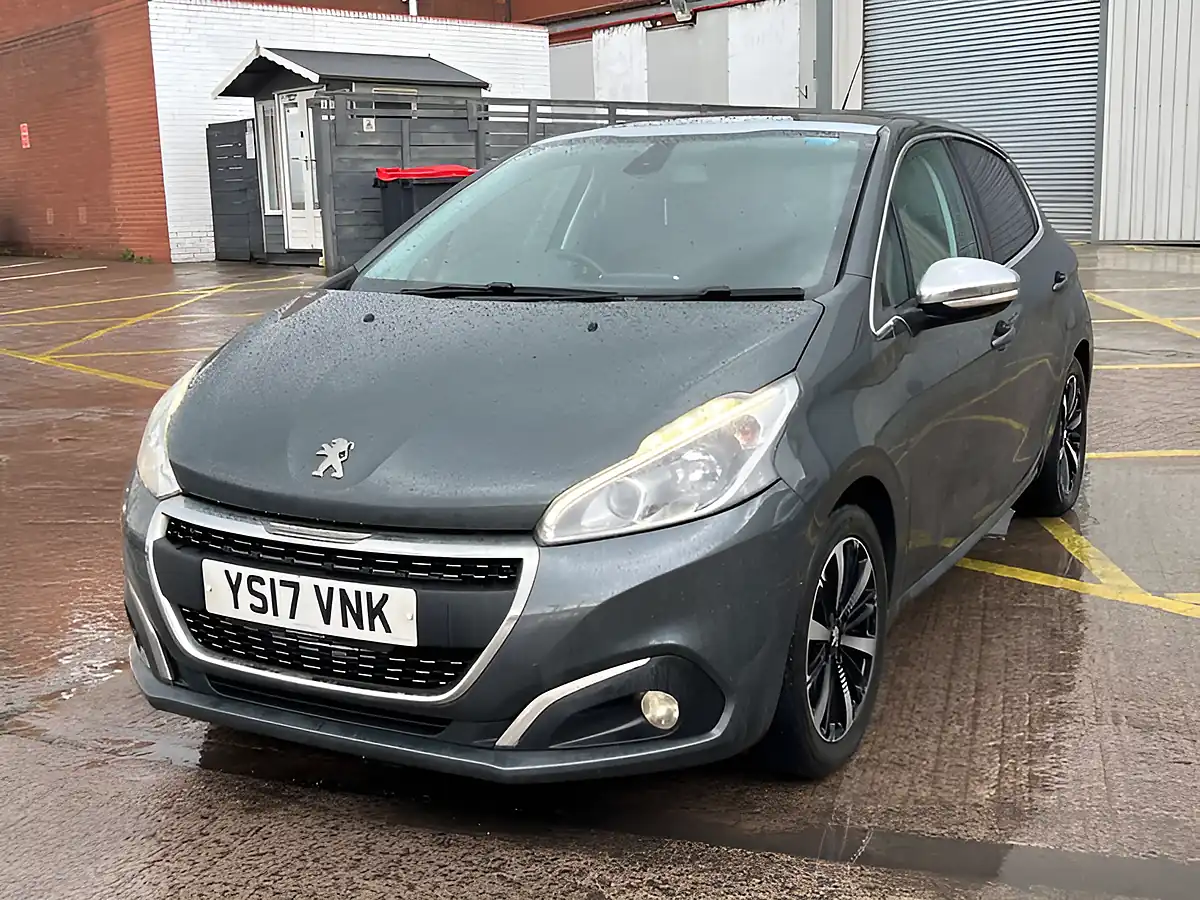 Used 2017 Peugeot 208 Allure Premium Hurricane Grey - Interior and Exterior details 5