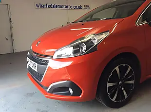 Used 2017 Peugeot 208 Allure Premium Orange - Interior and Exterior details 11