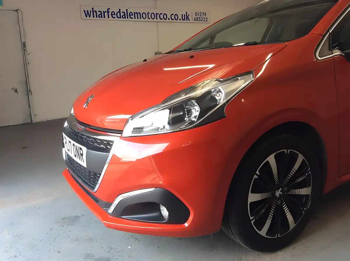 Used 2017 Peugeot 208 Allure Premium Orange - Interior and Exterior details 11