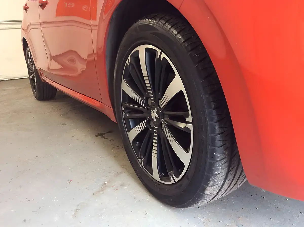 Used 2017 Peugeot 208 Allure Premium Orange - Interior and Exterior details 19