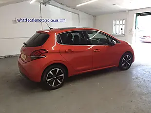 Used 2017 Peugeot 208 Allure Premium Orange - Interior and Exterior details 7