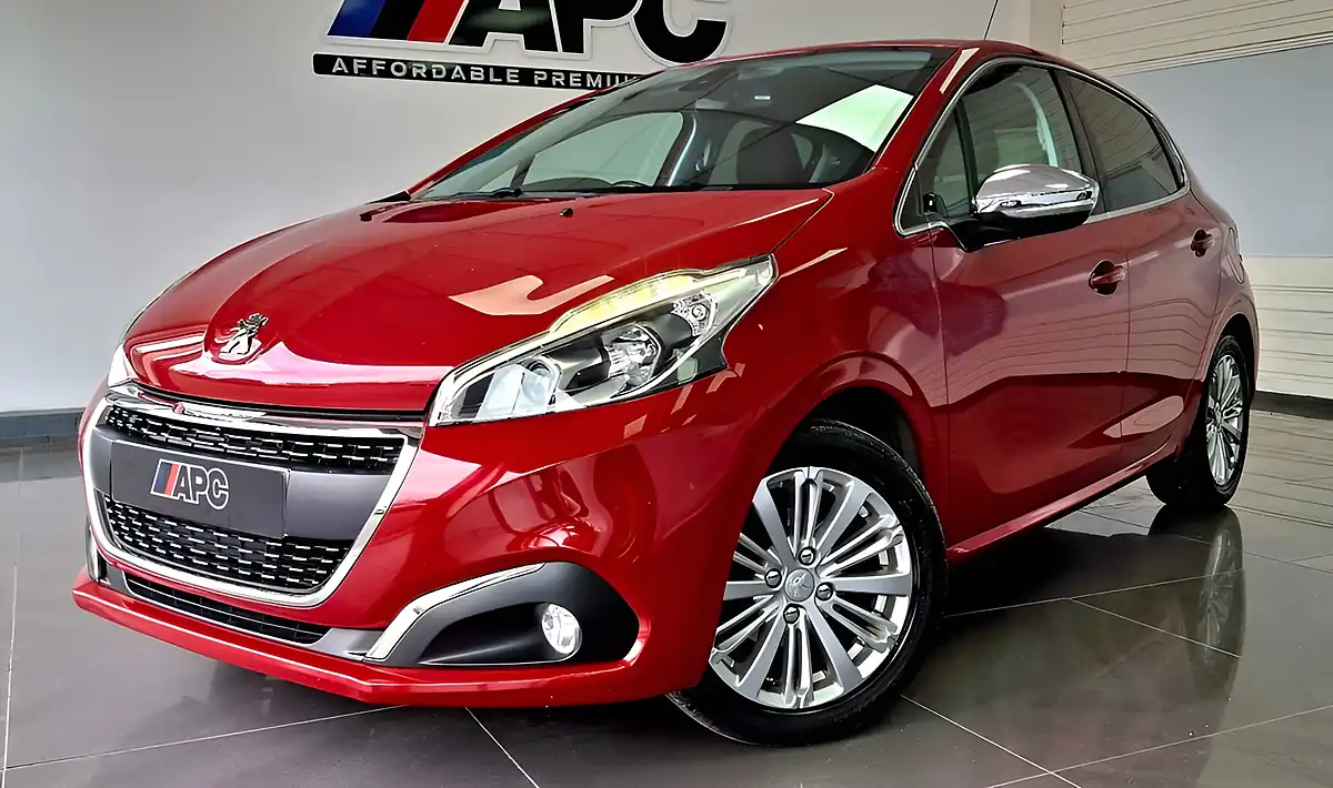 Used 2017 Peugeot 208 Allure Red - Interior and Exterior details 10