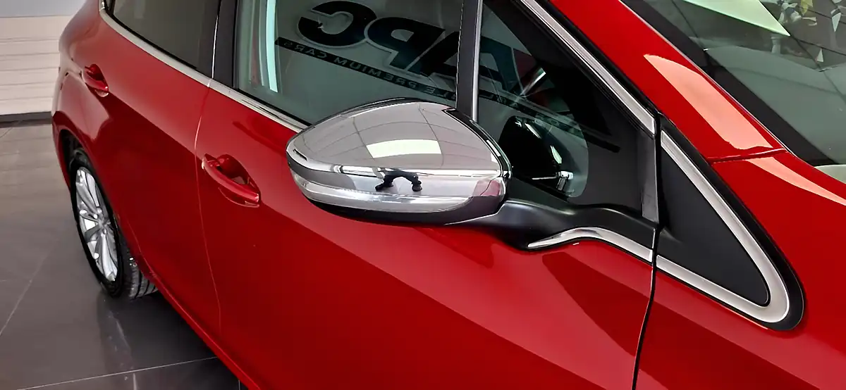 Used 2017 Peugeot 208 Allure Red - Interior and Exterior details 12