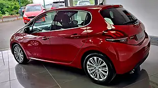 Used 2017 Peugeot 208 Allure Red - Interior and Exterior details 3