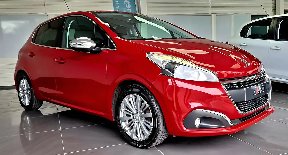 Used 2017 Peugeot 208 Allure Red - Interior and Exterior details 7