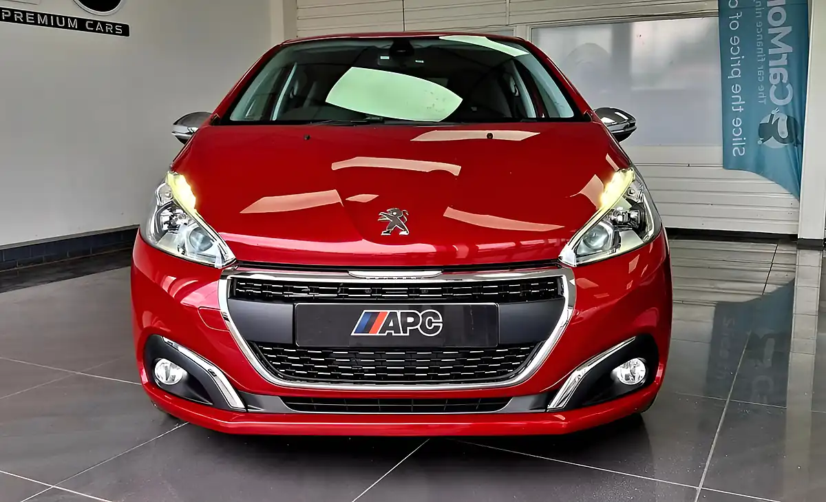 Used 2017 Peugeot 208 Allure Red - Interior and Exterior details 8