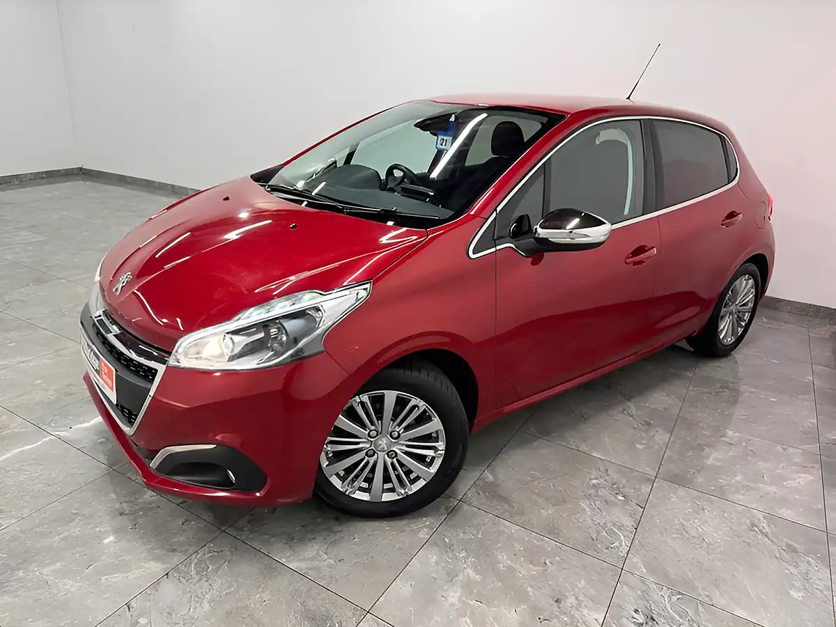 Used 2017 Peugeot 208 Allure Red - Interior and Exterior details 4