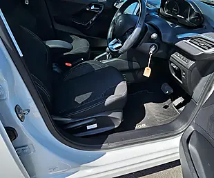 Used 2017 Peugeot 208 Allure White - Interior and Exterior details 12