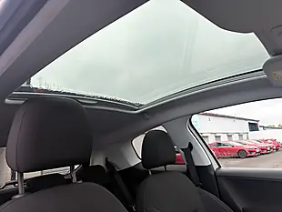 Used 2017 Peugeot 208 Allure White - Interior and Exterior details 17