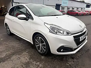 Used 2017 Peugeot 208 Allure White - Interior and Exterior details 2