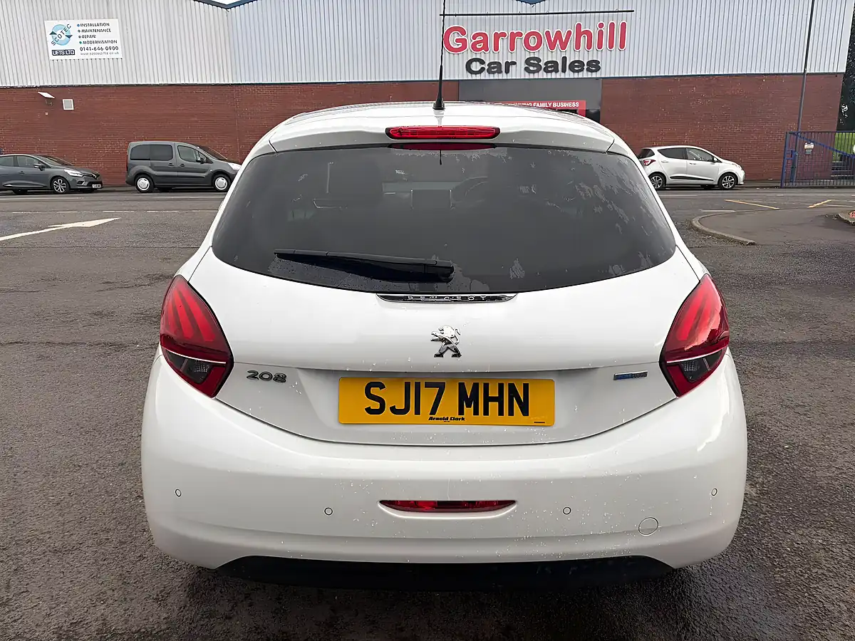Used 2017 Peugeot 208 Allure White - Interior and Exterior details 6