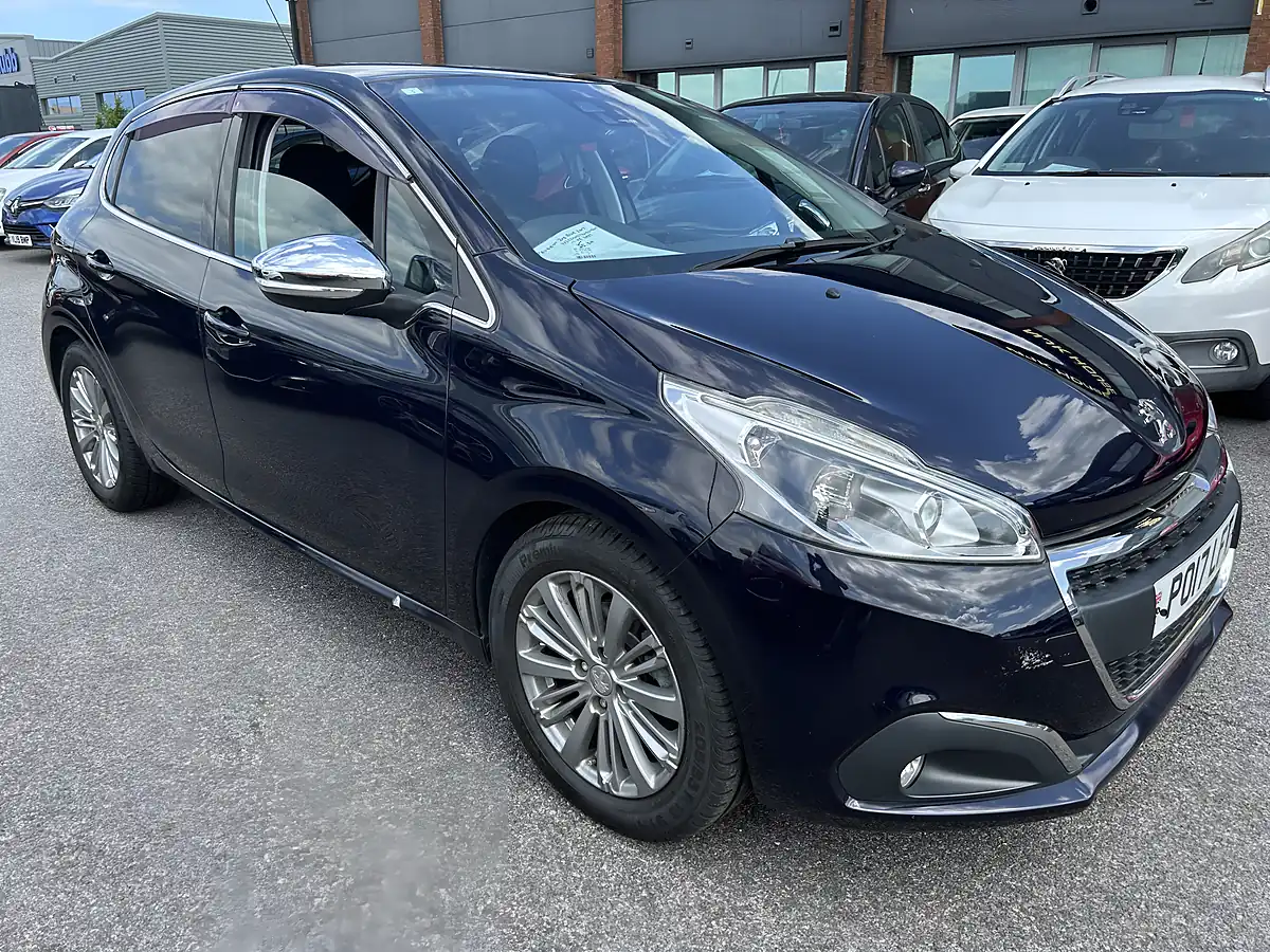 Used 2017 Peugeot 208 Blue - Front View