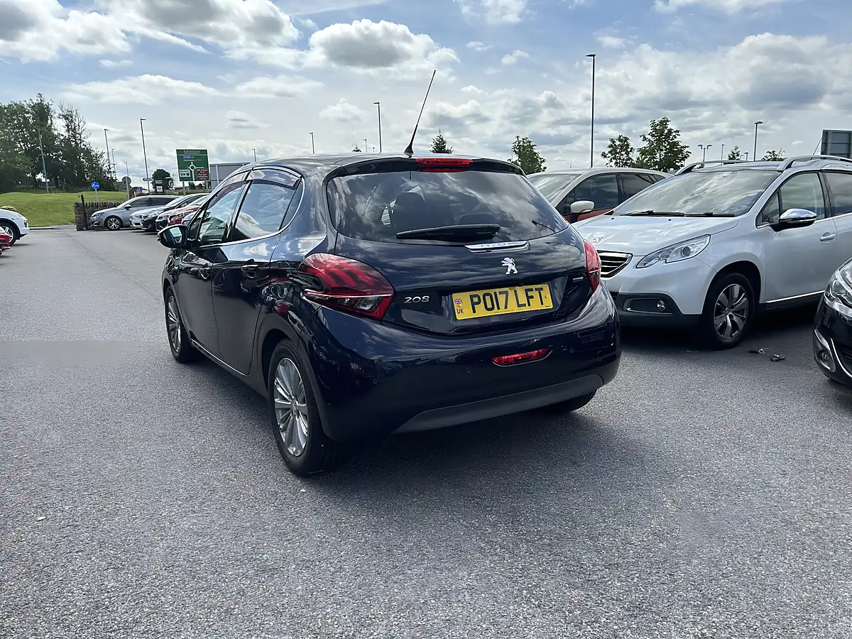 Used 2017 Peugeot 208 Blue - Interior and Exterior details 4