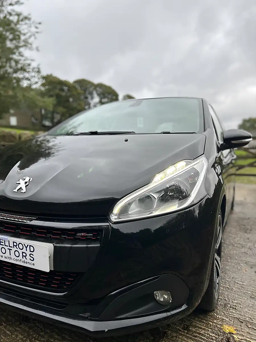 Used 2017 Peugeot 208 GT Line Black - Interior and Exterior details 19