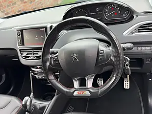 Used 2017 Peugeot 208 GT Line White - Interior and Exterior details 3