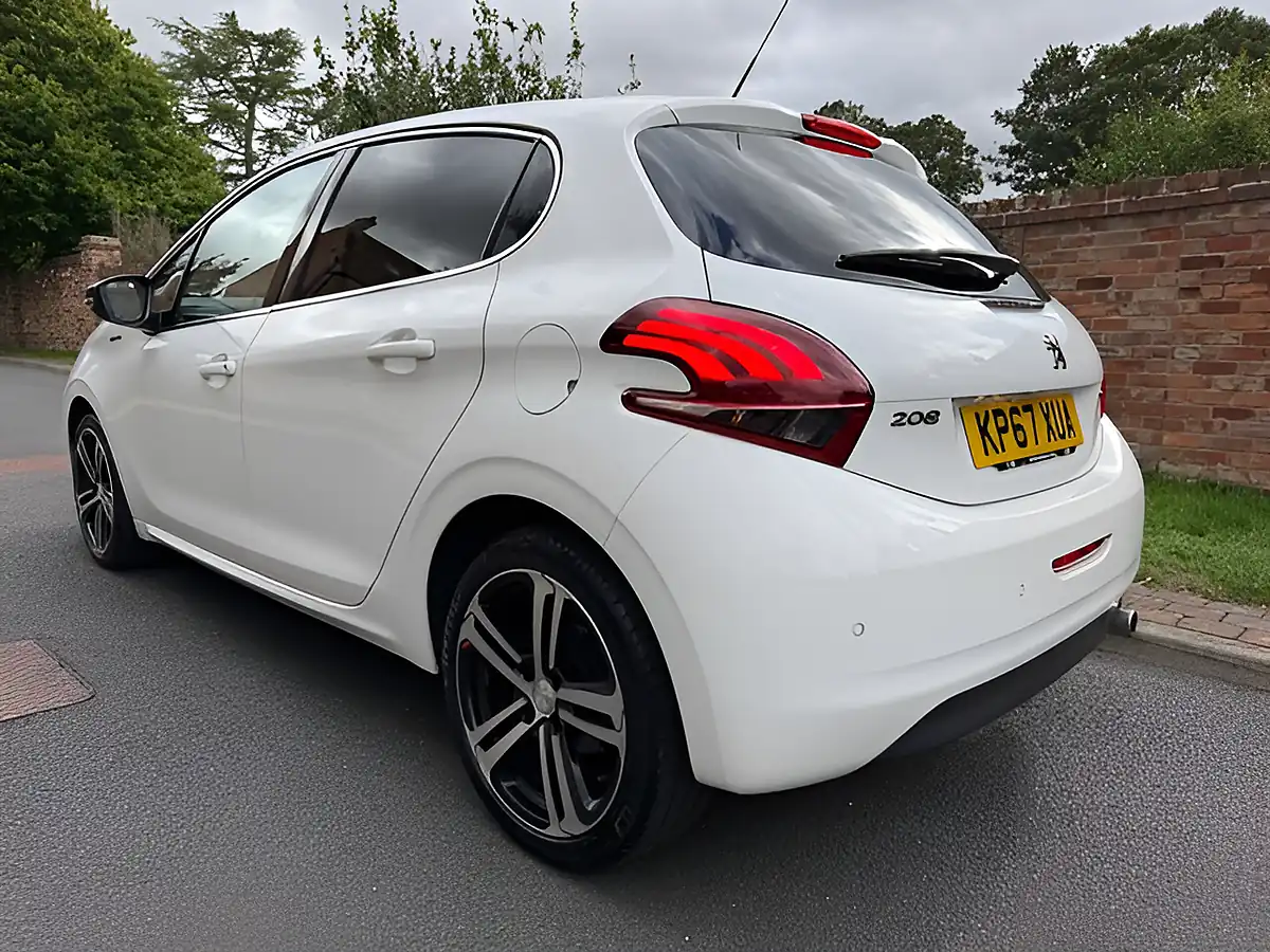 Used 2017 Peugeot 208 GT Line White - Interior and Exterior details 4