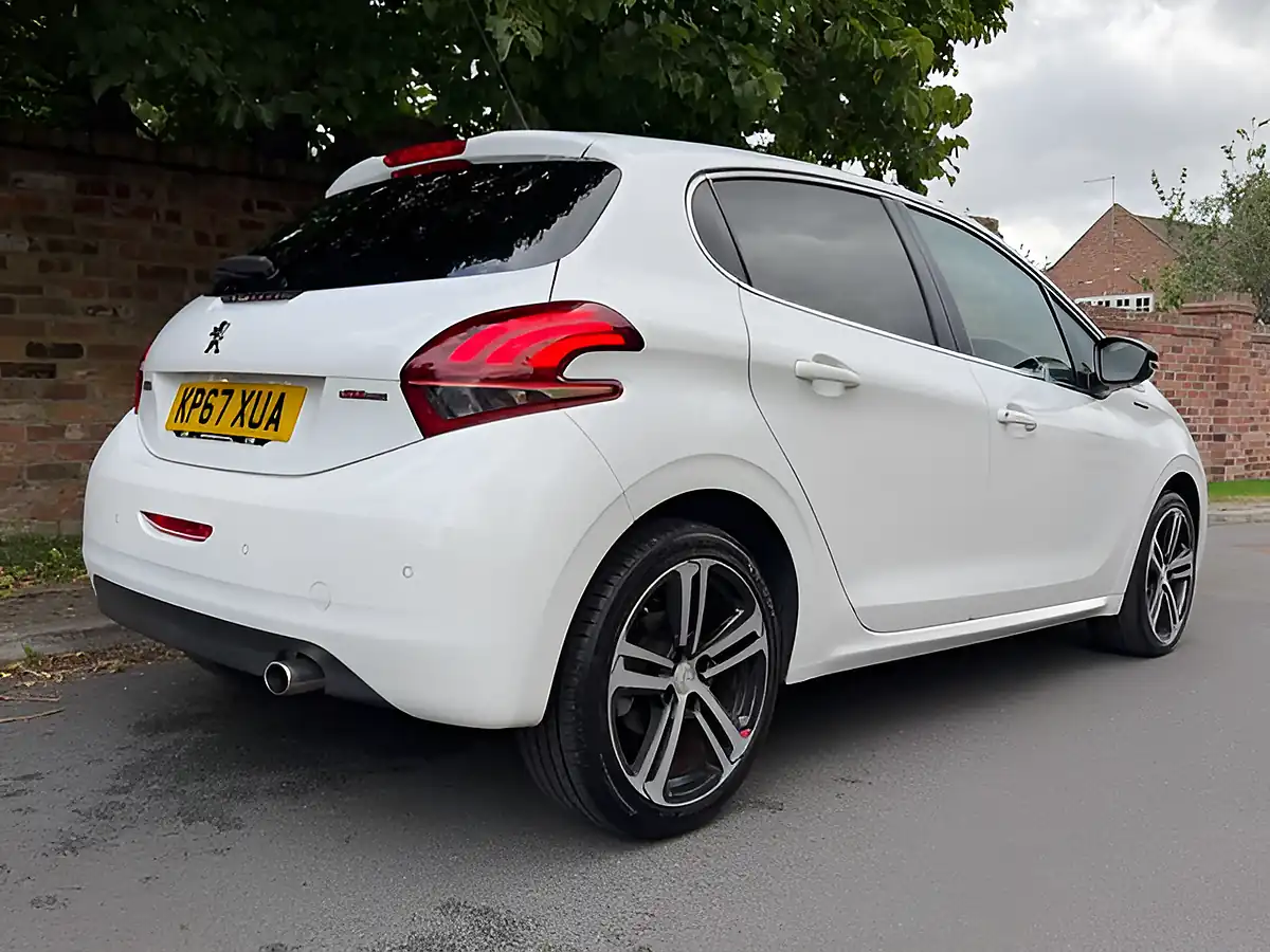 Used 2017 Peugeot 208 GT Line White - Interior and Exterior details 5