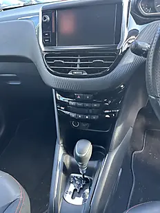 Used 2017 Peugeot 208 GT Line White - Interior and Exterior details 10
