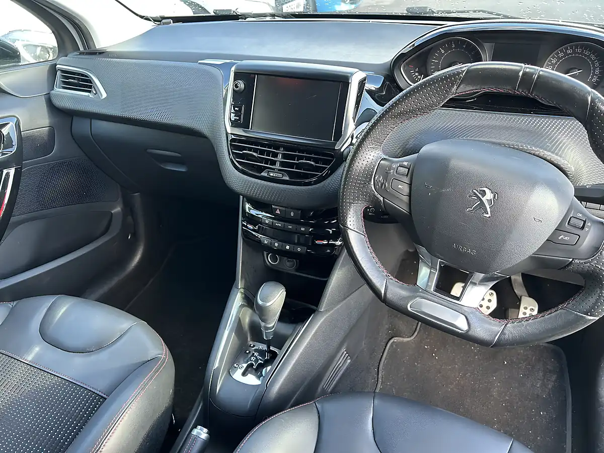 Used 2017 Peugeot 208 GT Line White - Interior and Exterior details 8