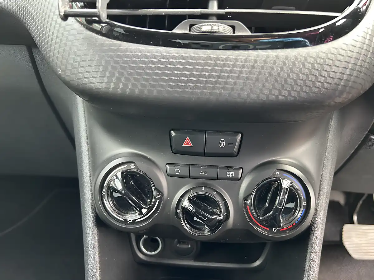 Used 2017 Peugeot 208 Red - Interior and Exterior details 12