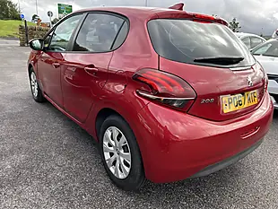 Used 2017 Peugeot 208 Red - Interior and Exterior details 3