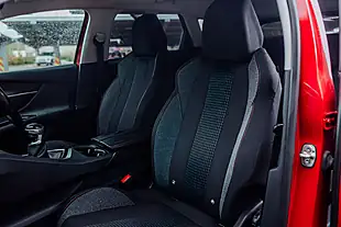 Used 2017 Peugeot 3008 Active Red - Interior and Exterior details 18