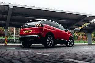 Used 2017 Peugeot 3008 Active Red - Interior and Exterior details 4