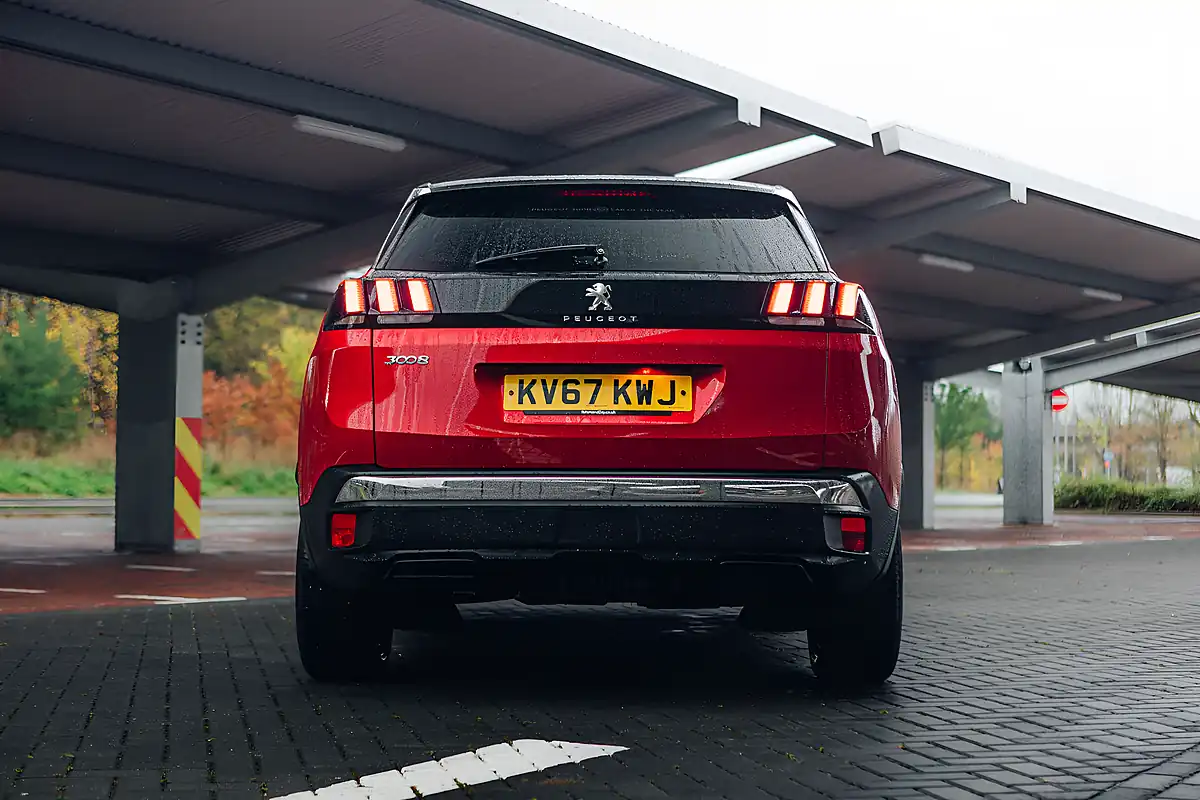 Used 2017 Peugeot 3008 Active Red - Interior and Exterior details 7