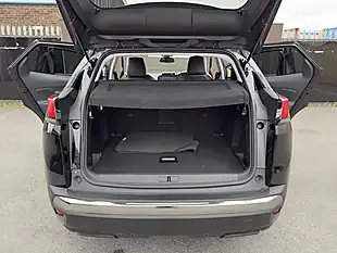 Used 2017 Peugeot 3008 Allure Black - Interior and Exterior details 14