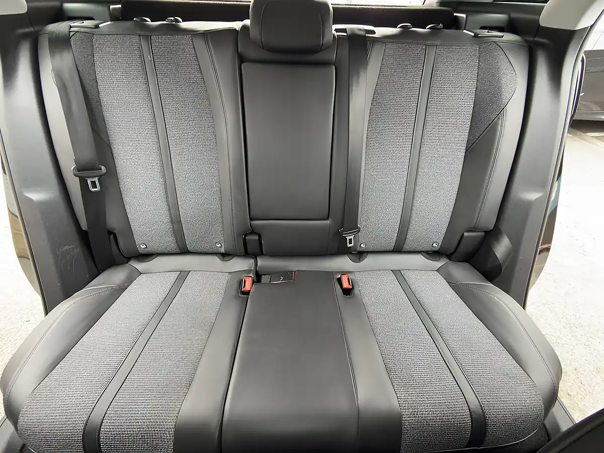 Used 2017 Peugeot 3008 Allure Black - Interior and Exterior details 19
