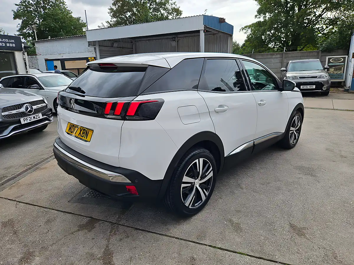 Used 2017 Peugeot 3008 Allure Blue White - Interior and Exterior details 7