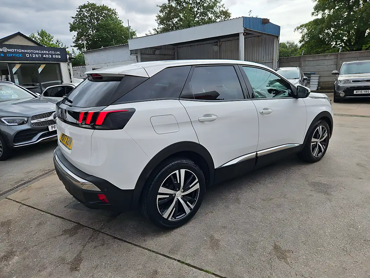 Used 2017 Peugeot 3008 Allure Blue White - Interior and Exterior details 8