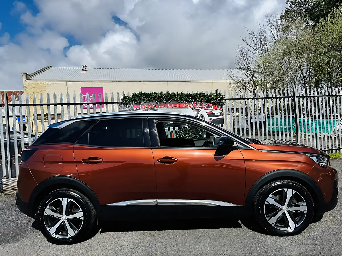 Used 2017 Peugeot 3008 Allure Bronze - Interior and Exterior details 3