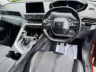 Used 2017 Peugeot 3008 Allure Bronze - Interior and Exterior details 5