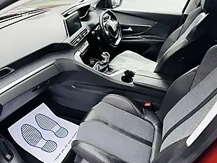 Used 2017 Peugeot 3008 Allure Bronze - Interior and Exterior details 9