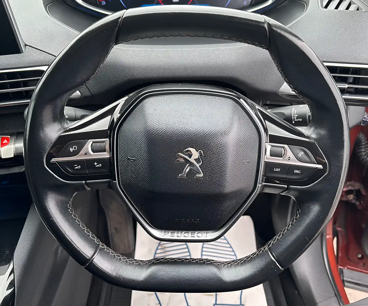 Used 2017 Peugeot 3008 Allure Bronze - Interior and Exterior details 12