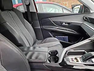Used 2017 Peugeot 3008 Allure Bronze - Interior and Exterior details 11