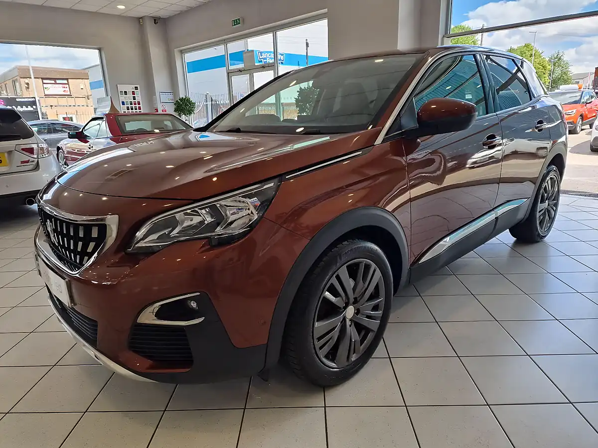 Used 2017 Peugeot 3008 Allure Bronze - Interior and Exterior details 3