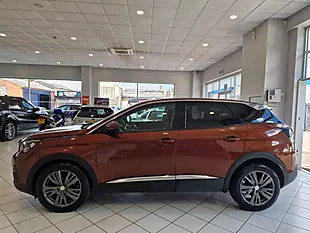 Used 2017 Peugeot 3008 Allure Bronze - Interior and Exterior details 6