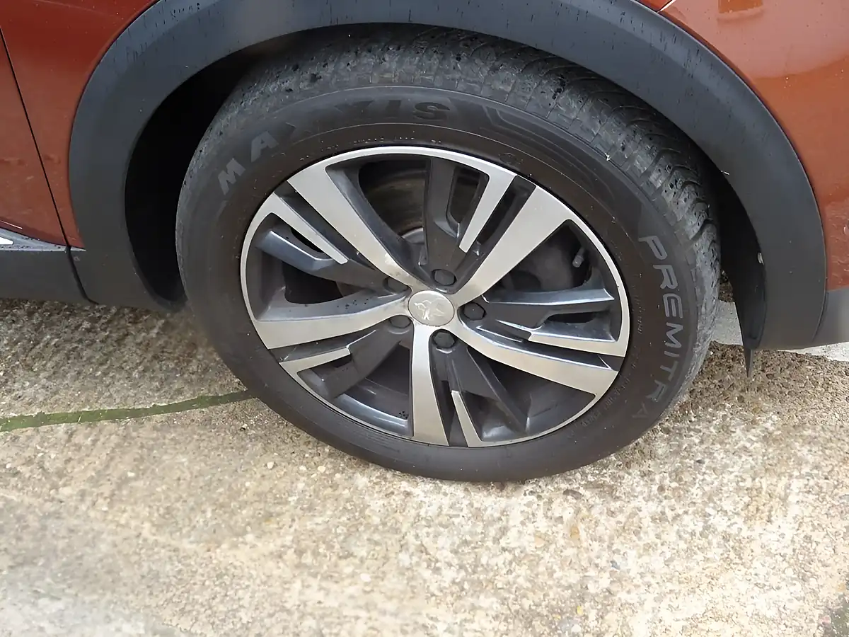 Used 2017 Peugeot 3008 Allure Bronze - Interior and Exterior details 15