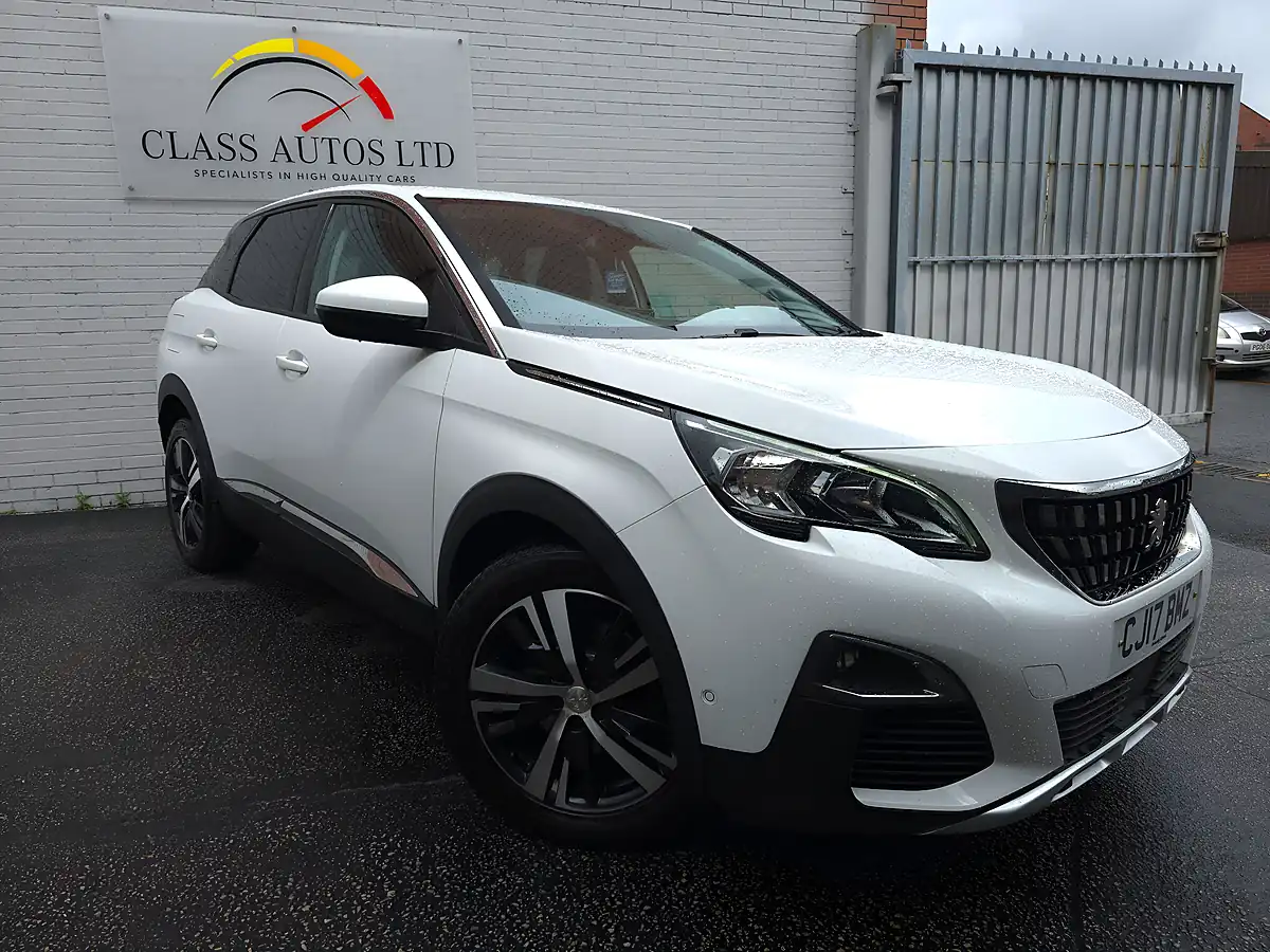 Used 2017 Peugeot 3008 Allure Eat White - Front View
