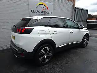 Used 2017 Peugeot 3008 Allure Eat White - Interior and Exterior details 11