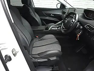 Used 2017 Peugeot 3008 Allure Eat White - Interior and Exterior details 13