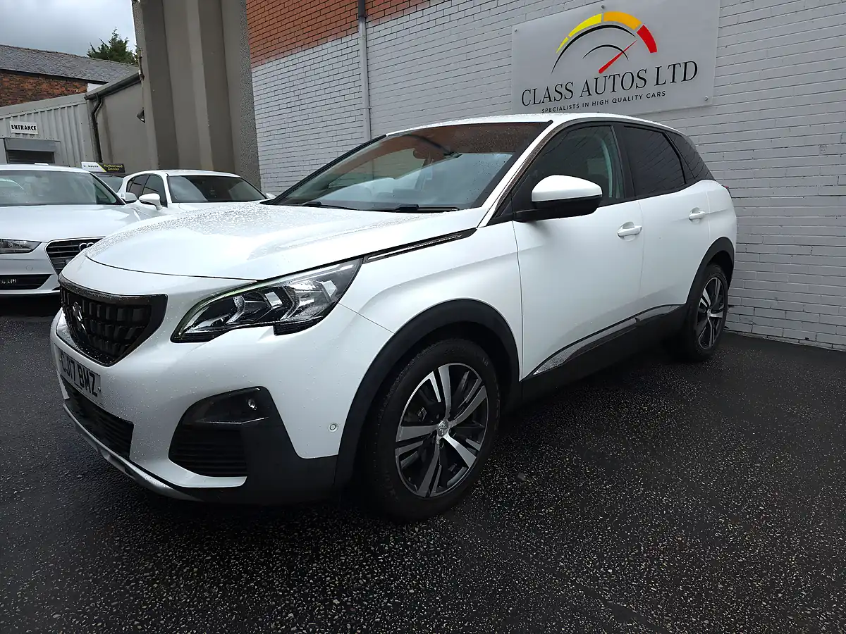 Used 2017 Peugeot 3008 Allure Eat White - Interior and Exterior details 3