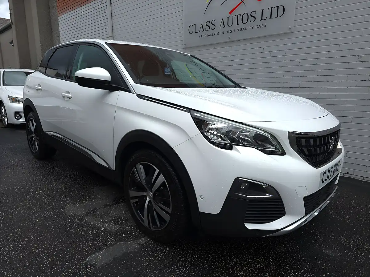 Used 2017 Peugeot 3008 Allure Eat White - Interior and Exterior details 5