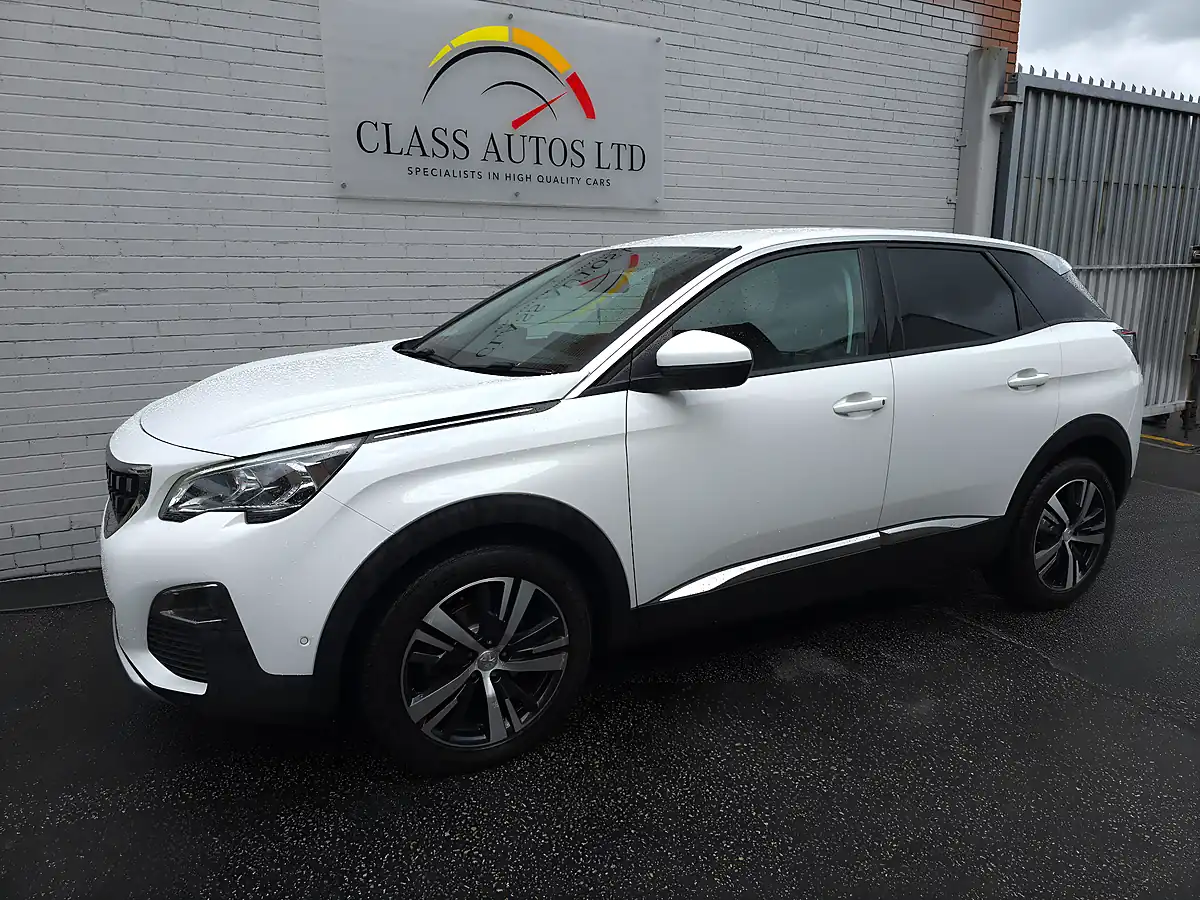 Used 2017 Peugeot 3008 Allure Eat White - Interior and Exterior details 7
