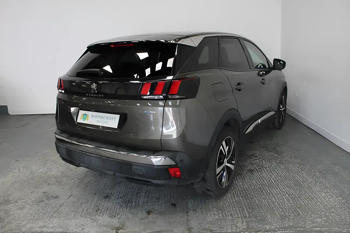 Used 2017 Peugeot 3008 Allure Grey - Interior and Exterior details 6